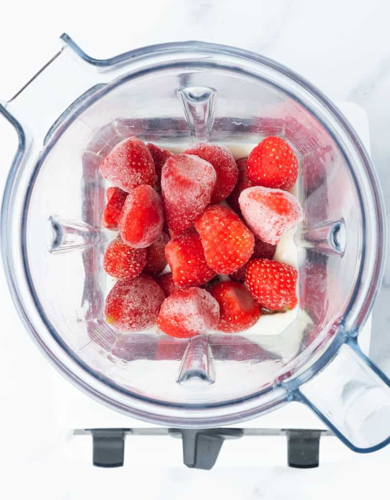 FROZEN STRAWBERRY